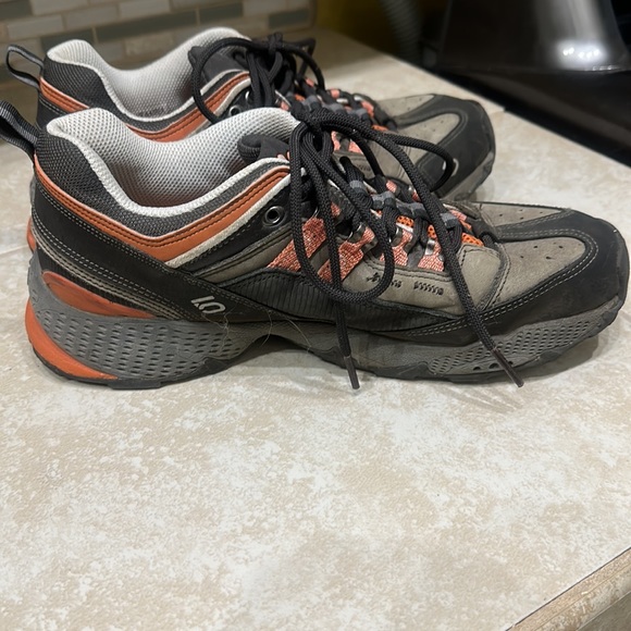 Approach Shoes - Picture 5 of 9